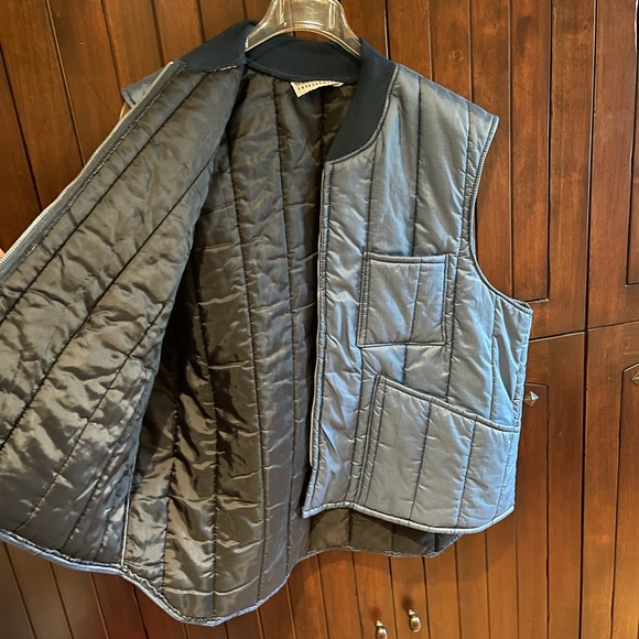 Vest - Picture 3 of 6